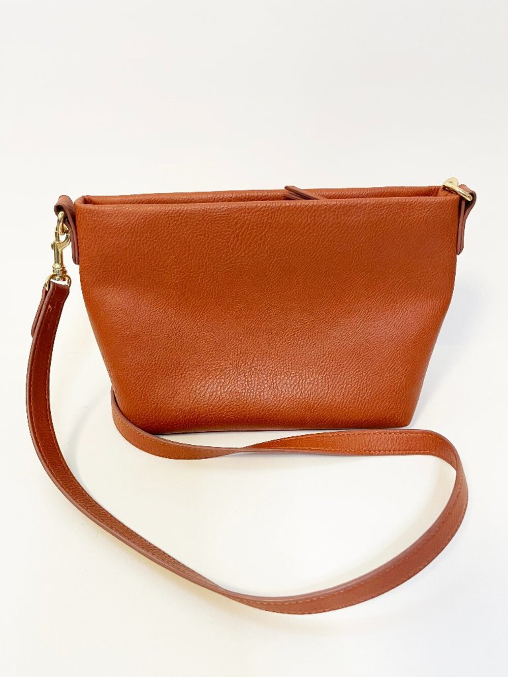 Universal Thread Cognac Crossbody Bag Minimalist Small Shoulder Purse Brown